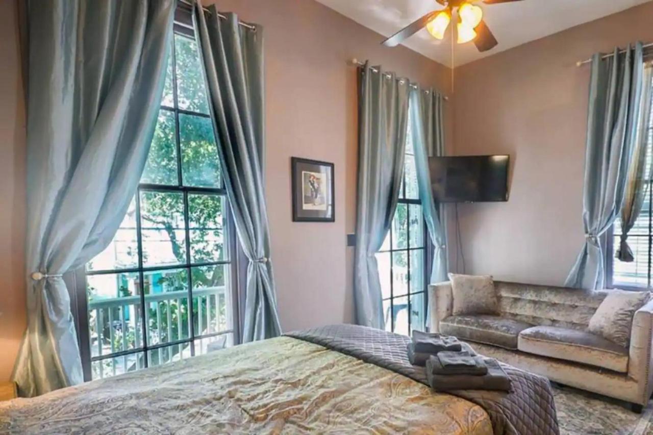 Once In A Lifetime House - Vibrant - Impeccable - 5br 3ba